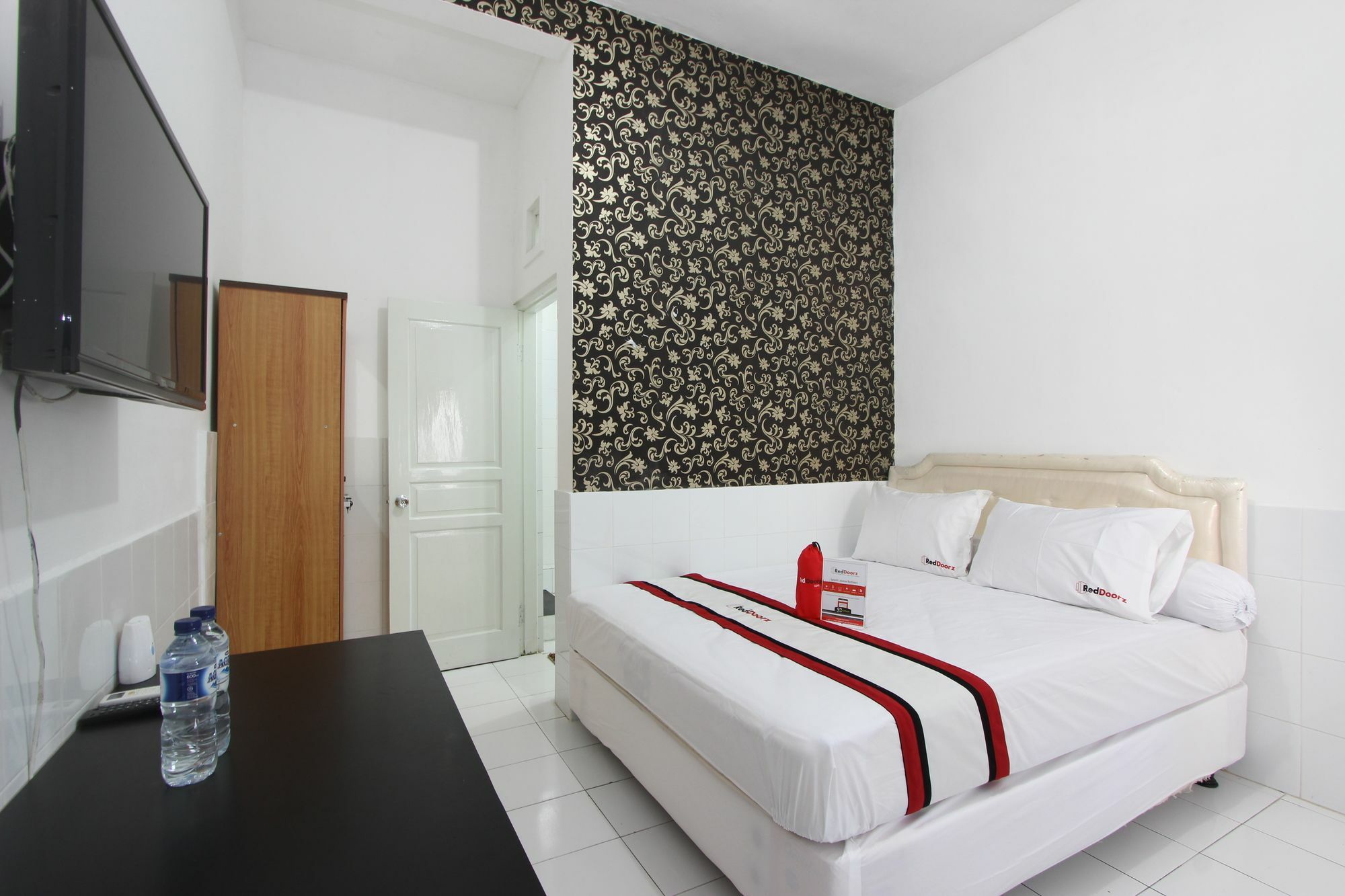 Hotel Reddoorz Near Gejayan Kejayan Exterior foto